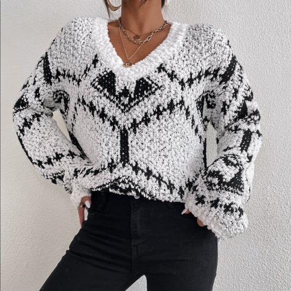 Cozy Oversized Loose Fit Abstract Geo Pattern Knit Sweater Top - Picture 7 of 9